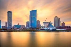 Photo of Milwaukee skyline at sunset | Online Therapy in WI | Synergy eTherapy
